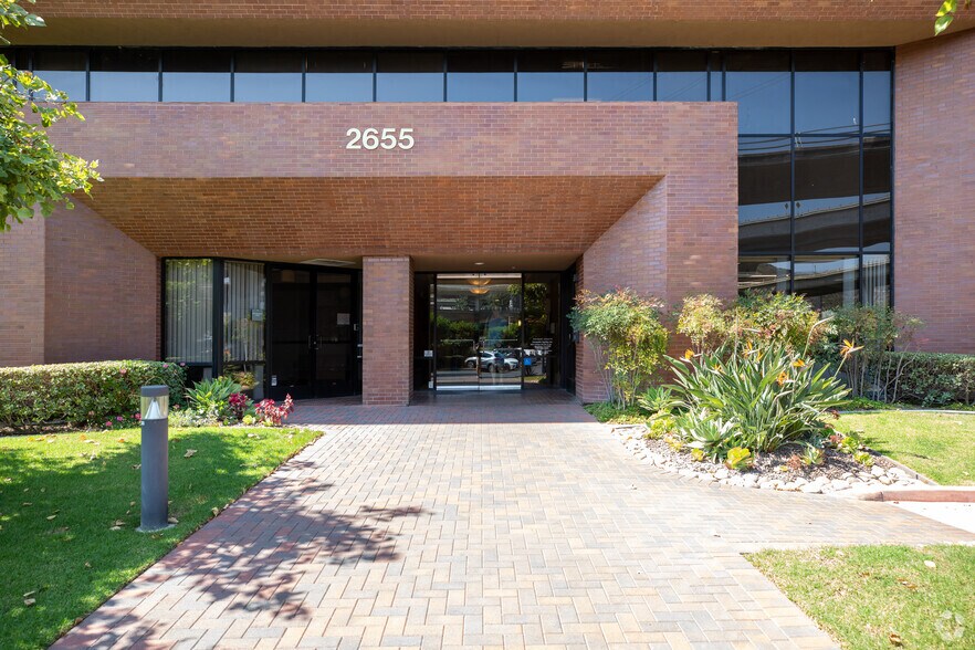 More Photos Of 2655 Camino del Rio N, San Diego Office For Lease