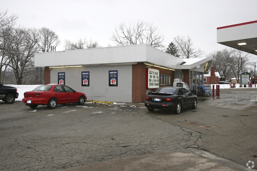 More Photos Of 458 N Calumet Rd, Chesterton General Retail For Sale