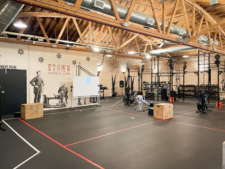 More Photos Of 2401 Main St, Evanston Warehouse For Sale