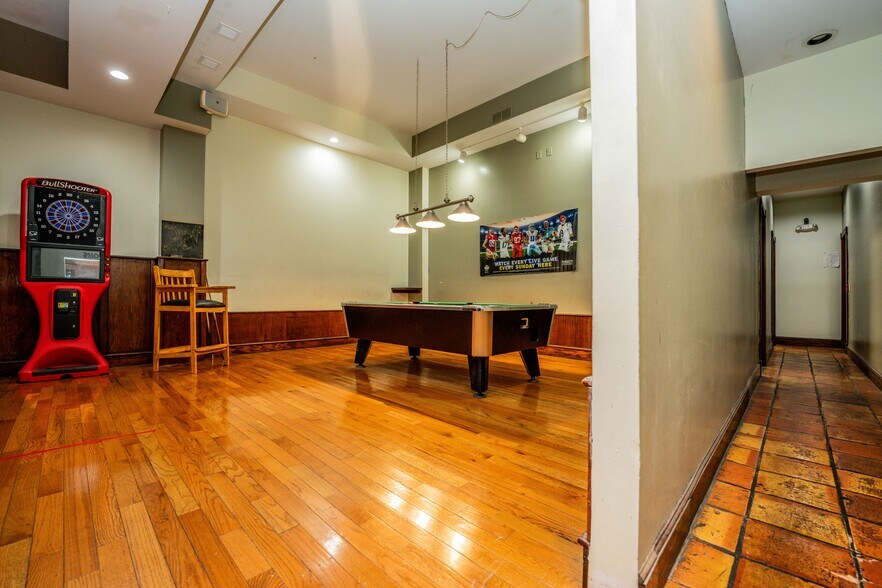 More Photos Of 266 Dartmouth St, New Bedford Restaurant For Sale