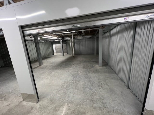 More Photos Of 650-660 NW 30th St, Miami Self Storage For Lease