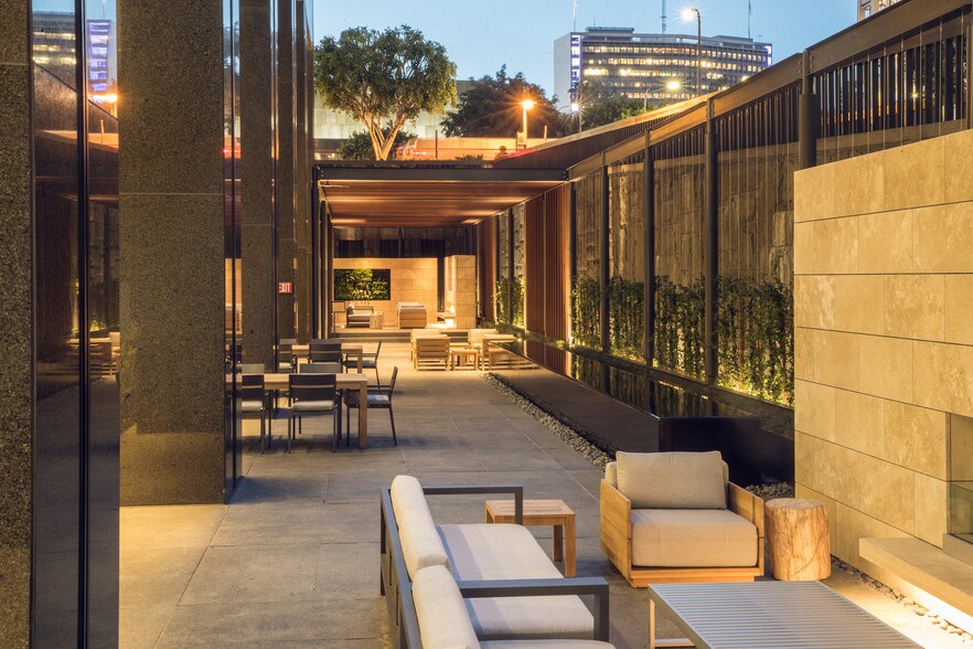More Photos Of 515 S Flower St, Los Angeles Unknown For Lease