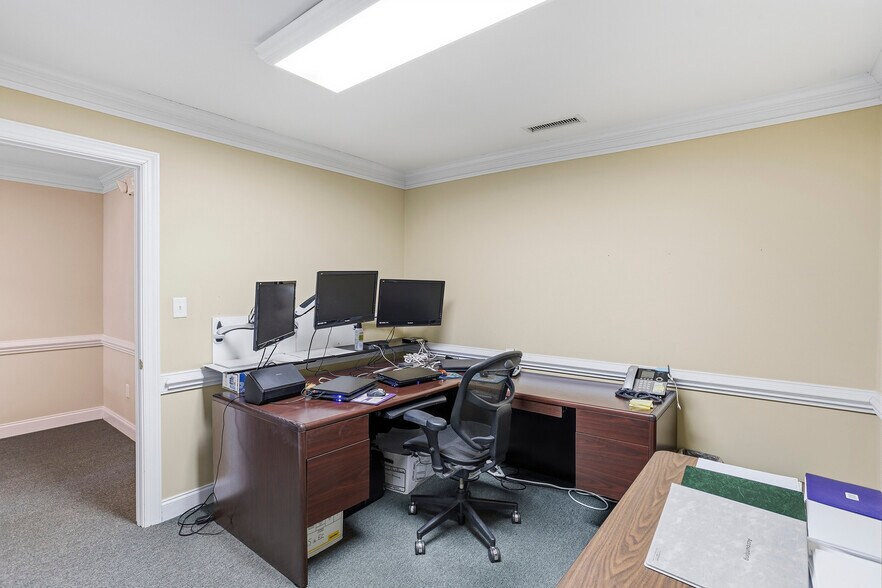 More Photos Of 101-111 Salem Towne Ct, Apex Office For Sale