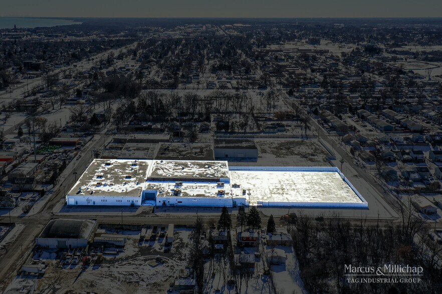 More Photos Of 1445 11th St, Waukegan Industrial For Sale