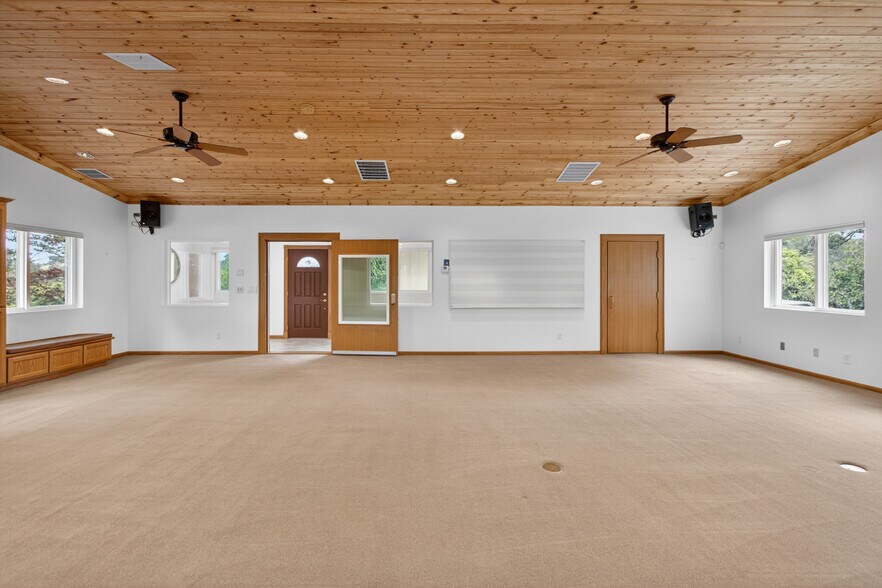 More Photos Of 8815 Tudsbury Rd, Loomis Office For Lease