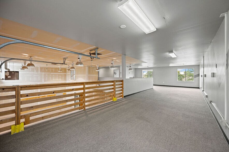 More Photos Of 560 S Commercial Dr, Grand Junction Light Distribution For Lease