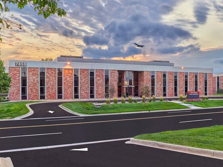 Primary Photo Of 7851 Metro Pky, Bloomington Office For Lease