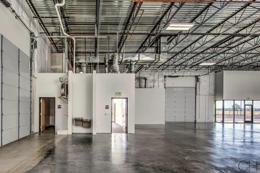 More Photos Of 2260 S Cole Rd, Boise Light Manufacturing For Lease