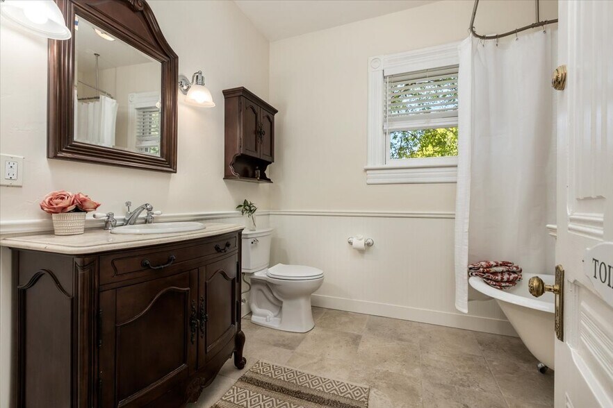 More Photos Of 358 Mill St, Grass Valley Specialty For Sale