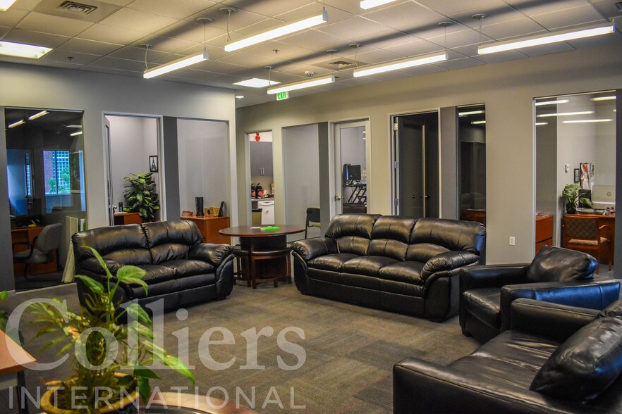 More Photos Of 398 S 9th St, Boise General Retail For Sale