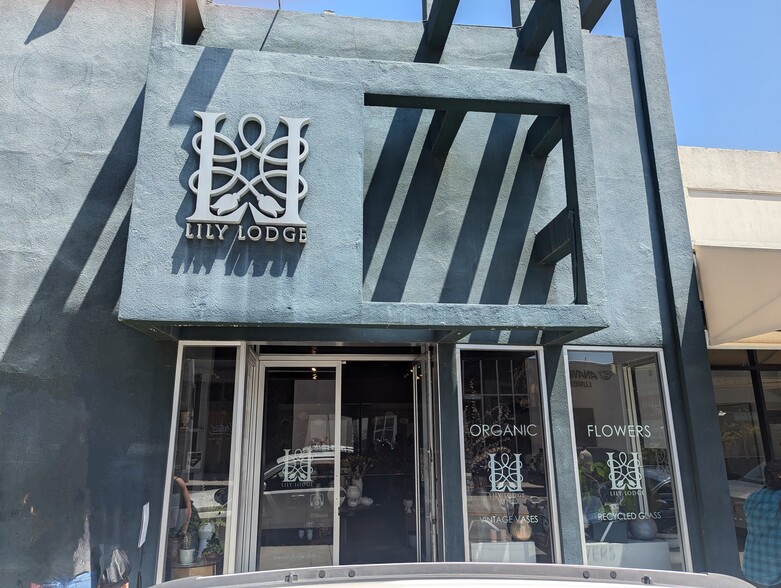 More Photos Of 638-644 N Robertson Blvd, West Hollywood Storefront For Lease