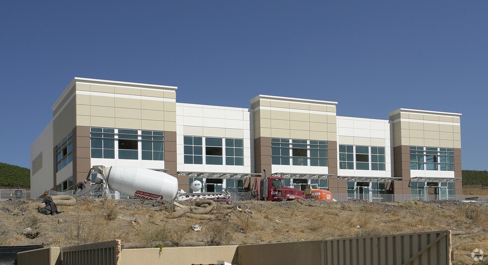 More Photos Of 3163-3179 Independence Dr, Livermore Research And Development For Lease