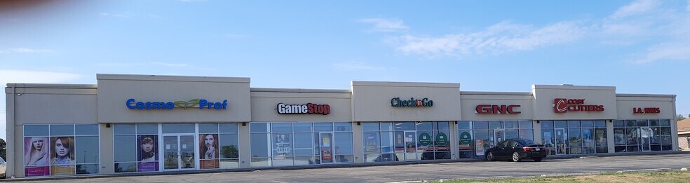 More Photos Of 2416 W Mason St, Green Bay Freestanding For Lease