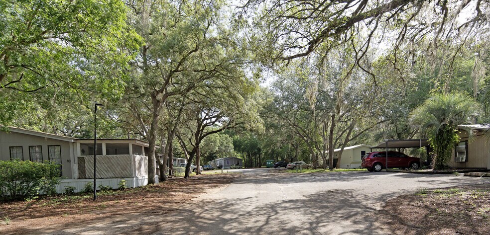 More Photos Of 14455 E Highway 25, Ocklawaha Manufactured Housing Mobile Home Park For Sale
