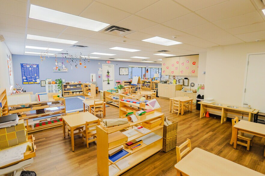 More Photos Of 2358 Shallowford Rd, Marietta Daycare Center For Sale