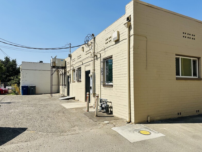 More Photos Of 408 E Yosemite Ave, Madera Freestanding For Sale