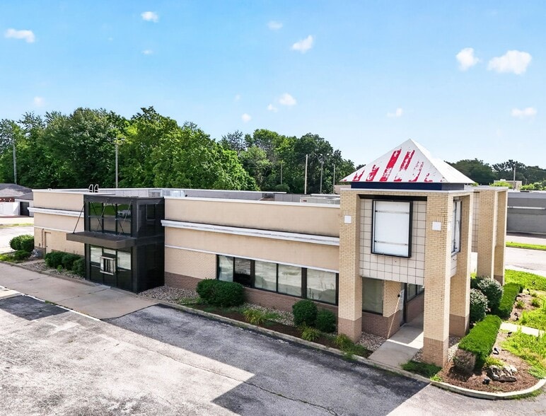 More Photos Of 1408 W Main St, Robinson Fast Food For Lease