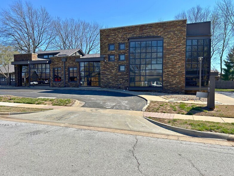 Primary Photo Of 1200 E Woodhurst Dr, Springfield Office For Lease