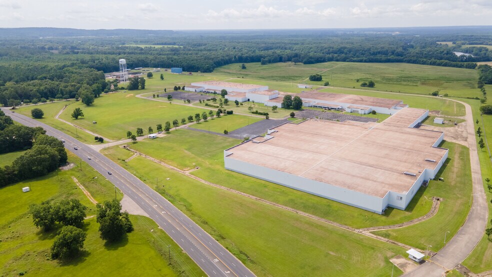 More Photos Of 3145 Elmore Rd, Wetumpka Manufacturing For Lease