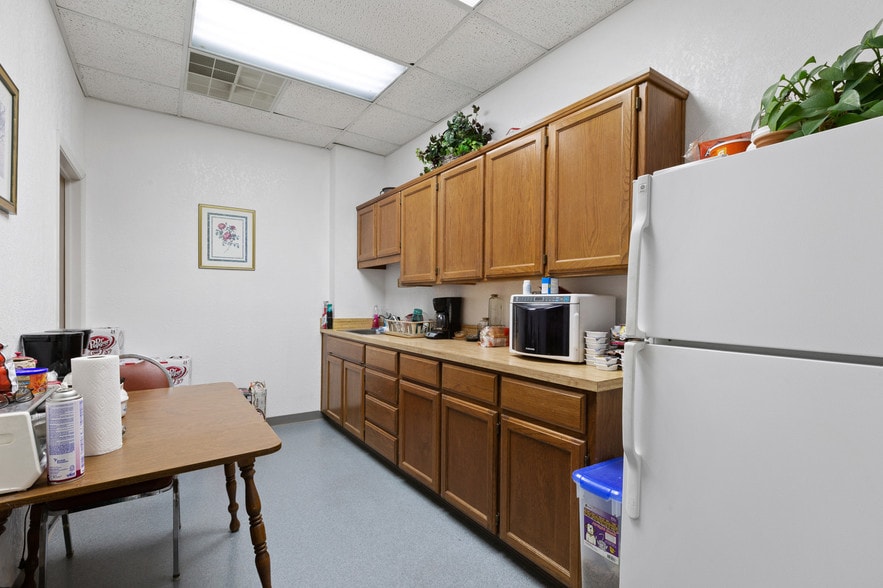 More Photos Of 5500 Franklin Ave, Waco Freestanding For Sale