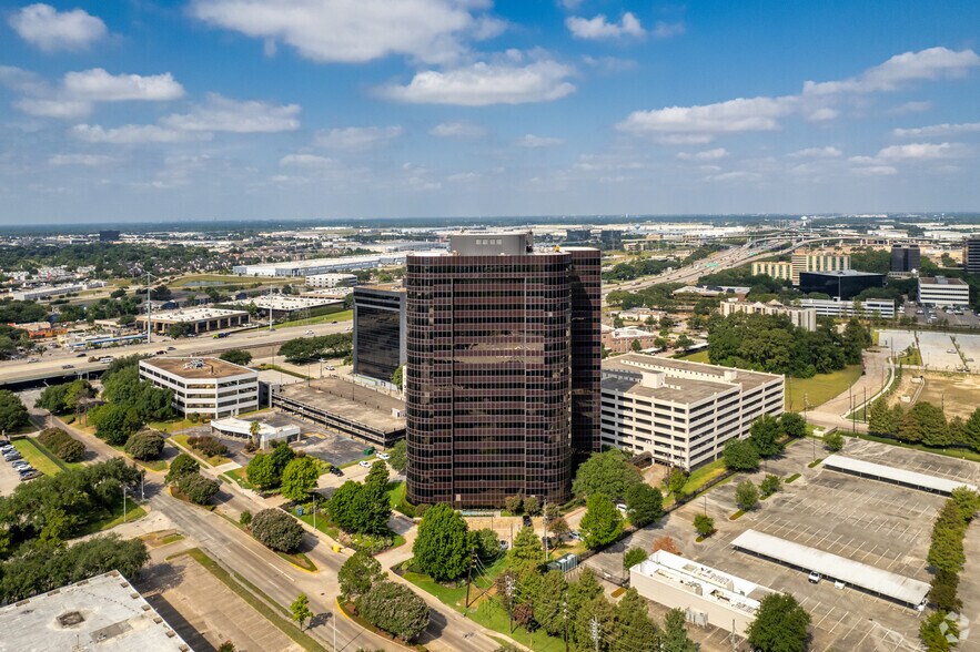 More Photos Of 363 N Sam Houston Pky E, Houston Office For Lease