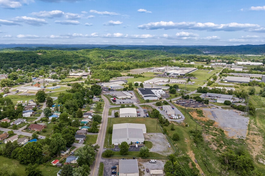More Photos Of 2200 E Fairview Ave, Johnson City Warehouse For Sale