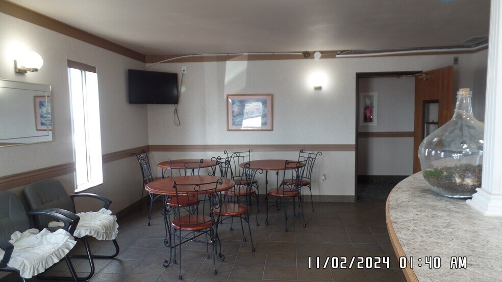 More Photos Of 2100 Fay St, Burlington Hotel For Sale