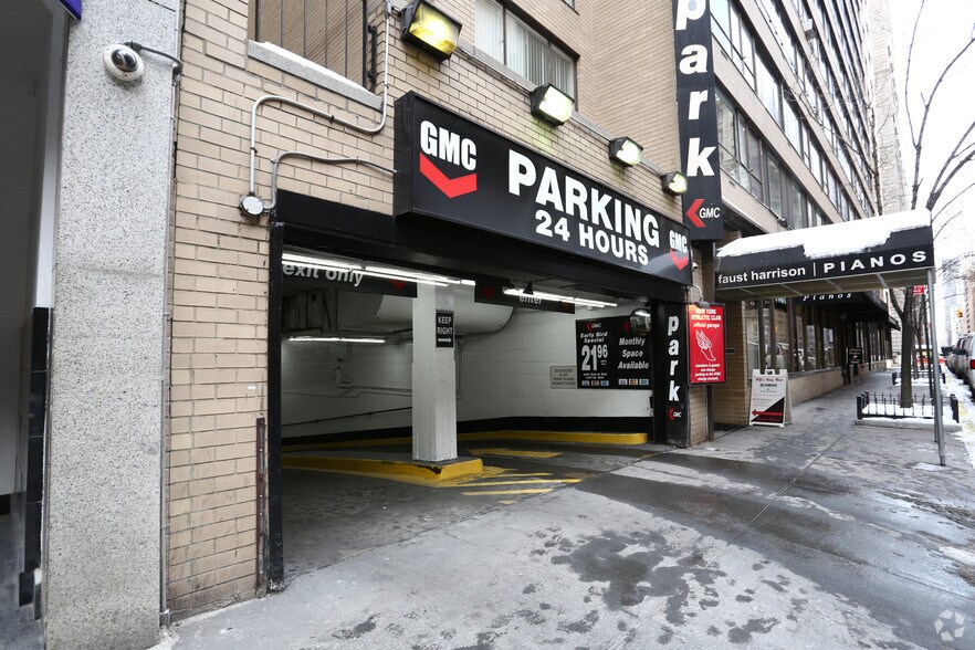 More Photos Of 200 Central Park S, New York Multifamily For Sale