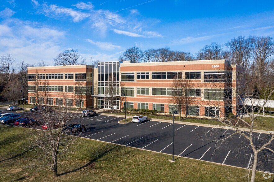 More Photos Of 2800 Kelly Rd, Warrington Office For Lease