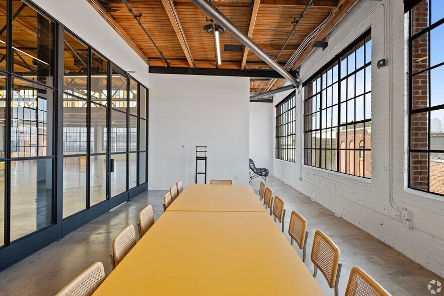 More Photos Of 1451 E 4th St, Los Angeles Office For Lease