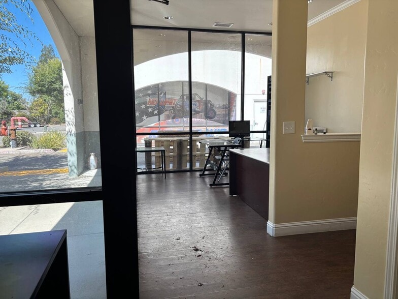 More Photos Of 5945 Jetton Ln, Loomis Light Distribution For Lease