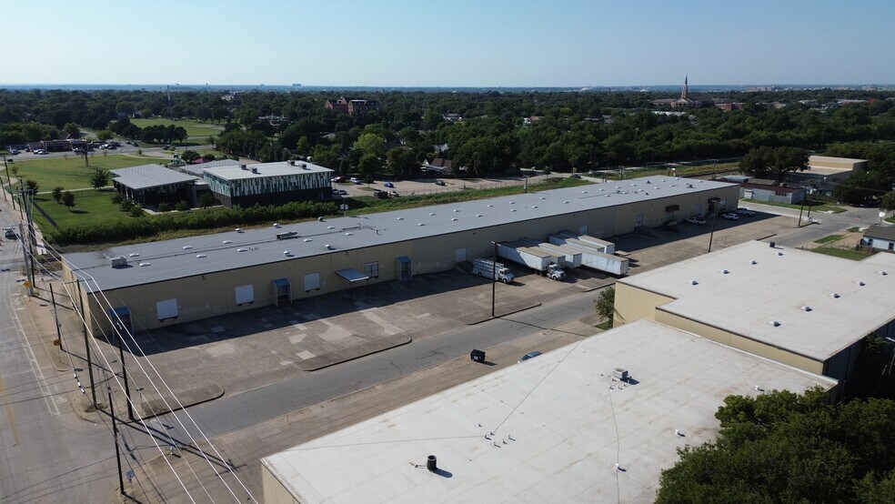 More Photos Of 3400-3446 May St, Fort Worth Warehouse For Lease