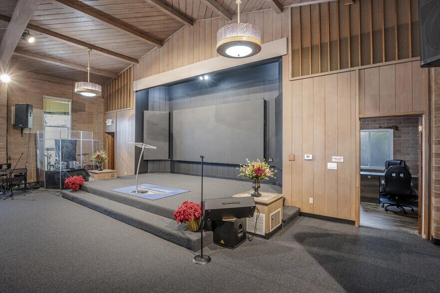 More Photos Of 4677 Tompkins Ave, Oakland Religious Facility For Sale