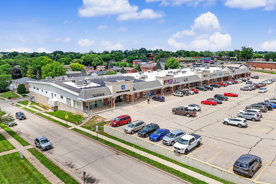 More Photos Of 2255 John F Kennedy Rd, Dubuque General Retail For Lease