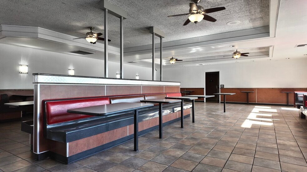 More Photos Of 2001 S Las Vegas Blvd, Las Vegas Fast Food For Lease