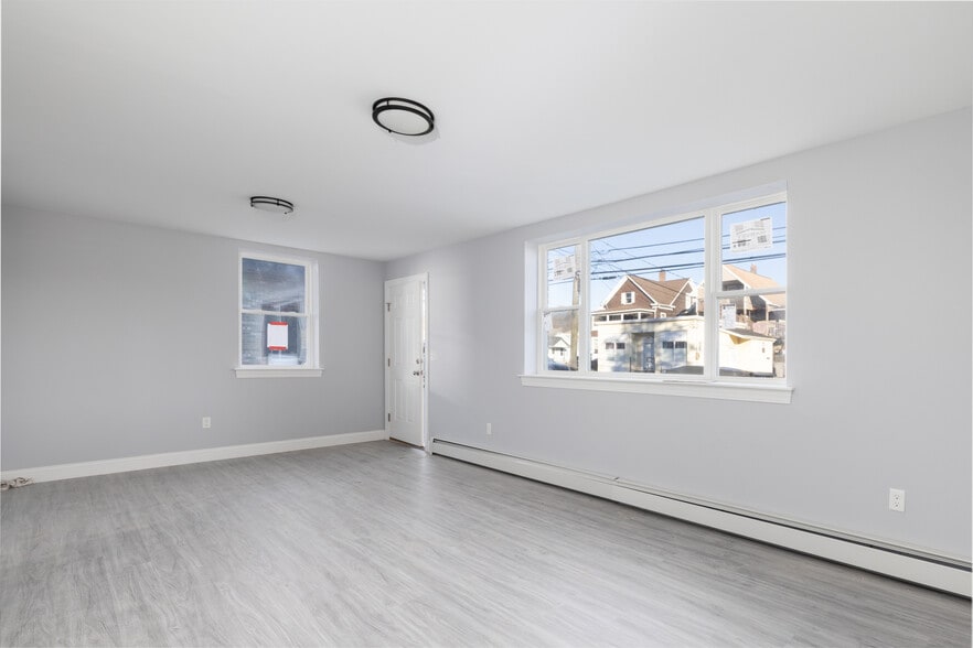 More Photos Of 159 Park St, Bristol Office For Sale