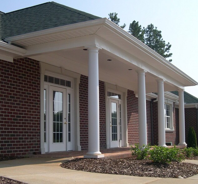 More Photos Of 2977 Crouse Ln, Burlington Medical For Lease
