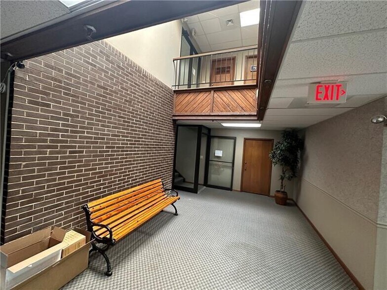 More Photos Of 736 W Ingomar Rd, Ingomar Office For Lease