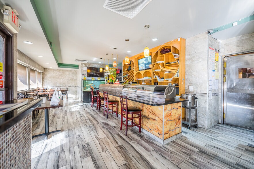 More Photos Of 1506 Bronxdale Ave, Bronx Restaurant For Sale