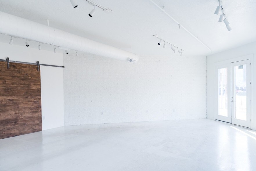 More Photos Of 491 S Freedom Blvd, Provo Storefront Retail Residential For Lease