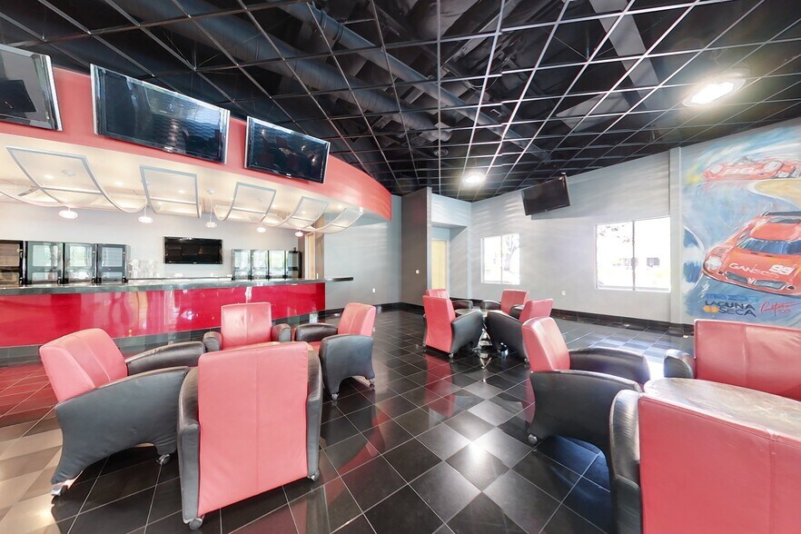 More Photos Of 521 Charcot Ave, San Jose Showroom For Lease