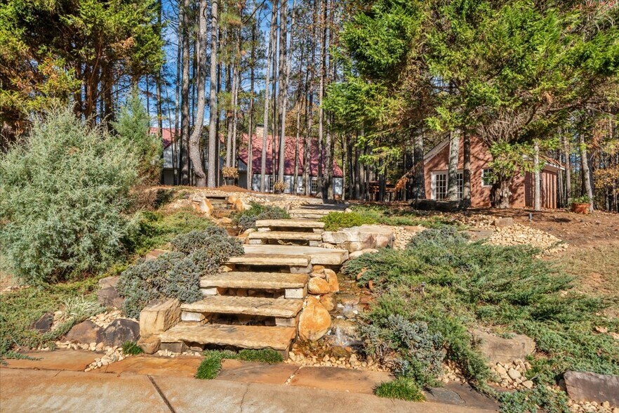 More Photos Of 2079 Highway 85, Senoia Specialty For Sale