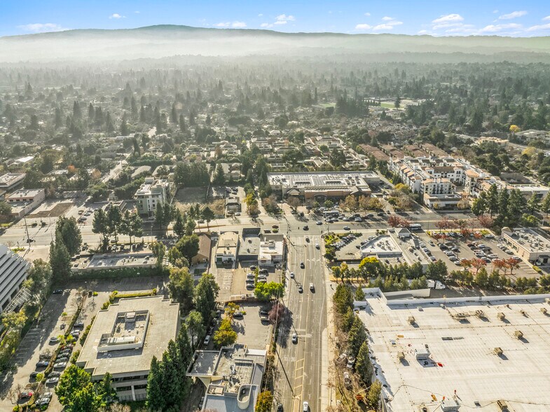 More Photos Of 2490-2496 W El Camino Real, Mountain View Freestanding For Sale