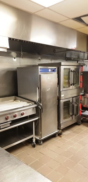 More Photos Of 2100 Harborside Dr, Galveston Hotel For Lease