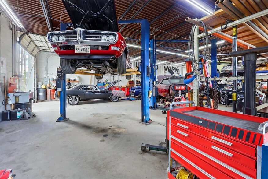 More Photos Of 629 E Venice Ave, Venice Auto Repair For Sale