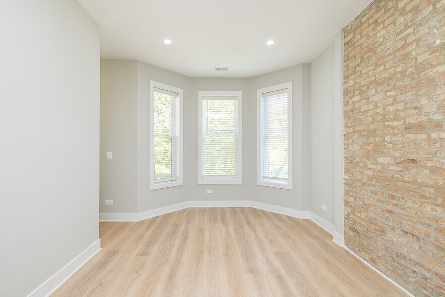 More Photos Of 3039 W 19th St, Chicago Apartments For Sale