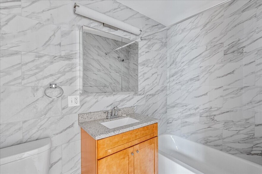 More Photos Of 37 Jewel St, Brooklyn Apartments For Sale