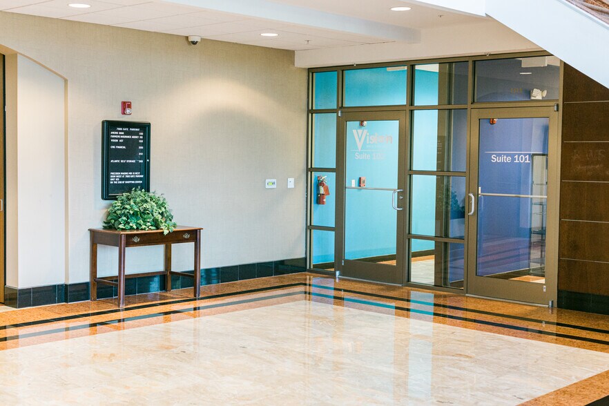 More Photos Of 7880 Gate Pky, Jacksonville Medical For Lease