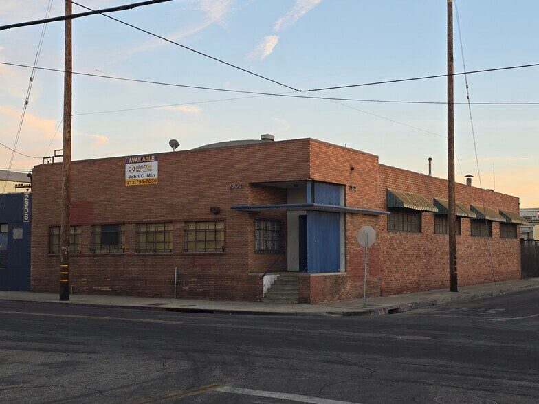 More Photos Of 2302 E 38th St, Vernon Manufacturing For Sale