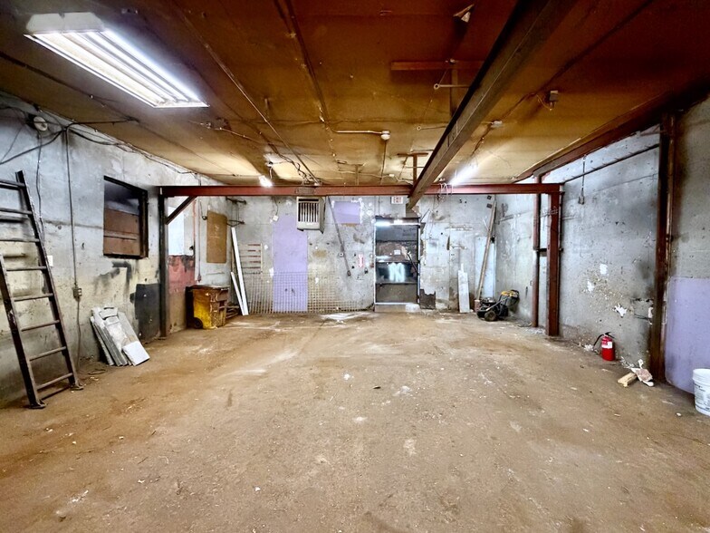 More Photos Of 4309 Palisade Ave, Union City Manufacturing For Lease